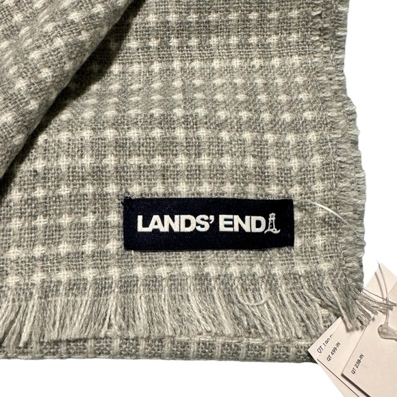 New Lands’ End grey long scarf with small fringe - Picture 3 of 8